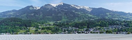 Produktionsgebäude Thüringen, Österreich Dach in blaugrau Nachhaltigkeit RHEINZINK Produktionsgebäude Thüringen, Österreich Dach in blaugrau Nachhaltigkeit RHEINZINK